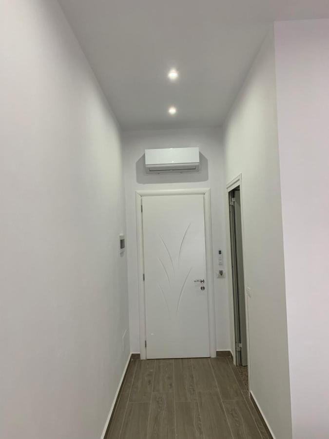 Hotel Restaurant Deso Shijak Exterior foto